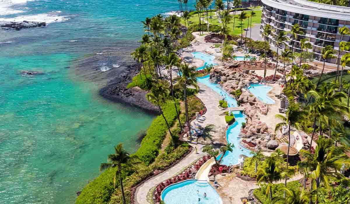 Top 10 Hawaiian Resorts 2024 - Scenic Beachfront Luxury Resort View