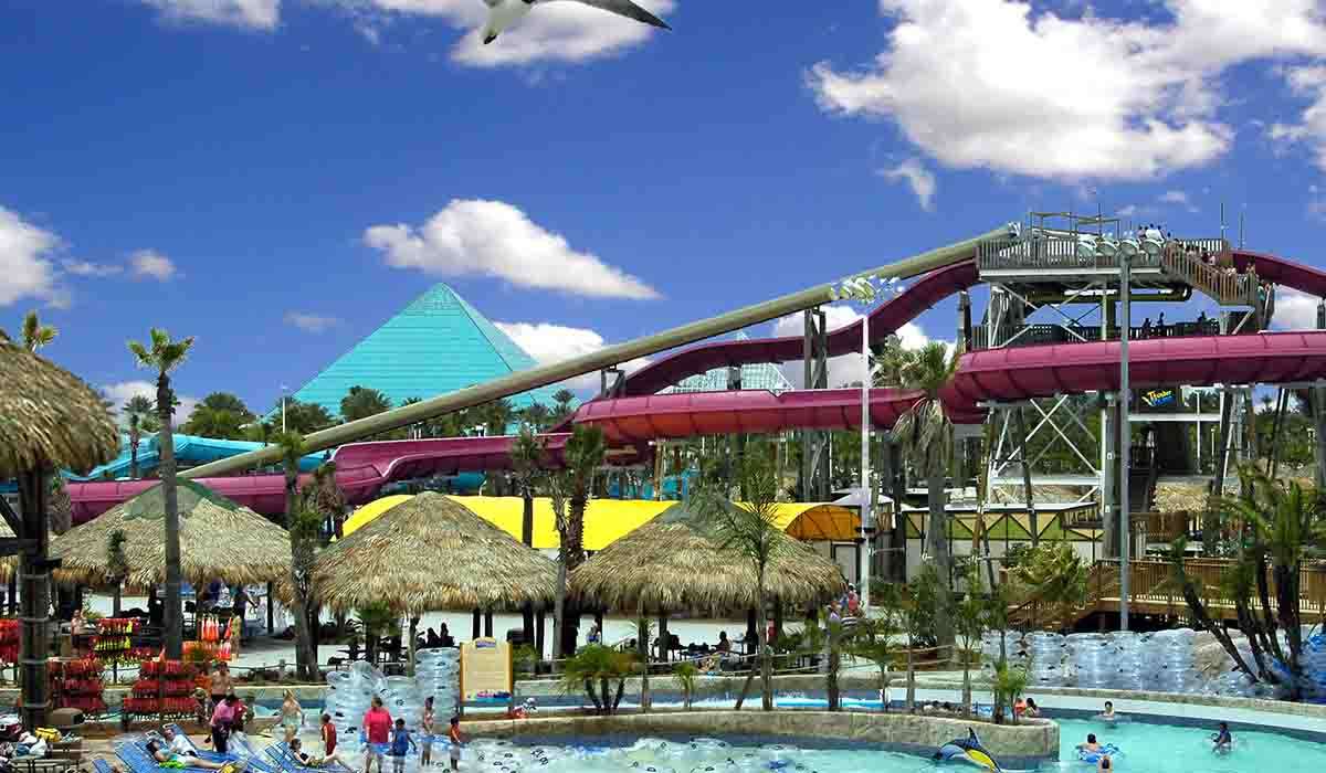 13 Best Indoor Water Parks in the United States