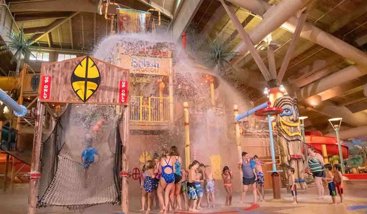 13 Best Indoor Water Parks in the United States